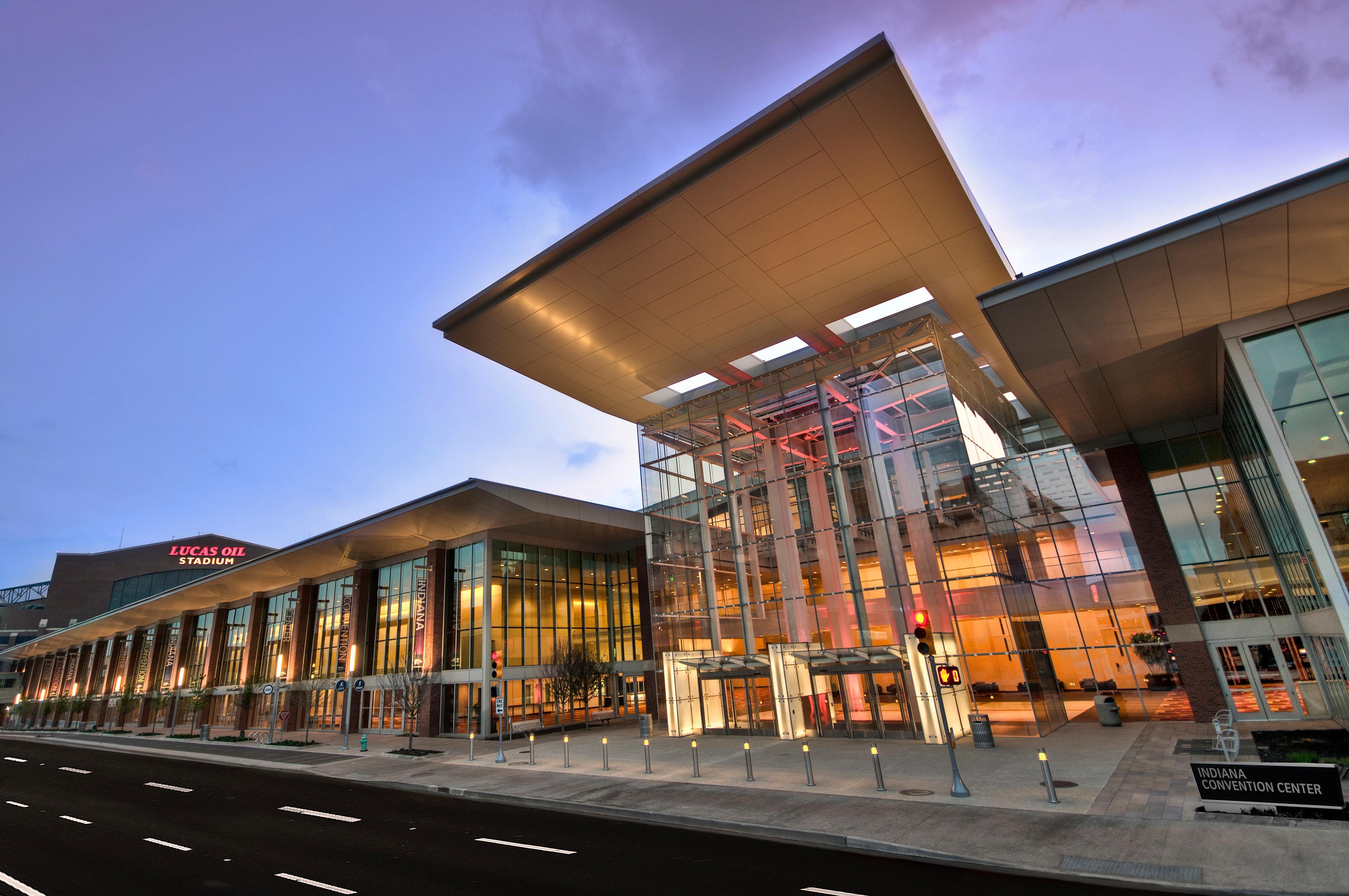 Crowne Plaza Indianapolis-Dwtn-Union Stn, An Ihg Hotel Exterior photo