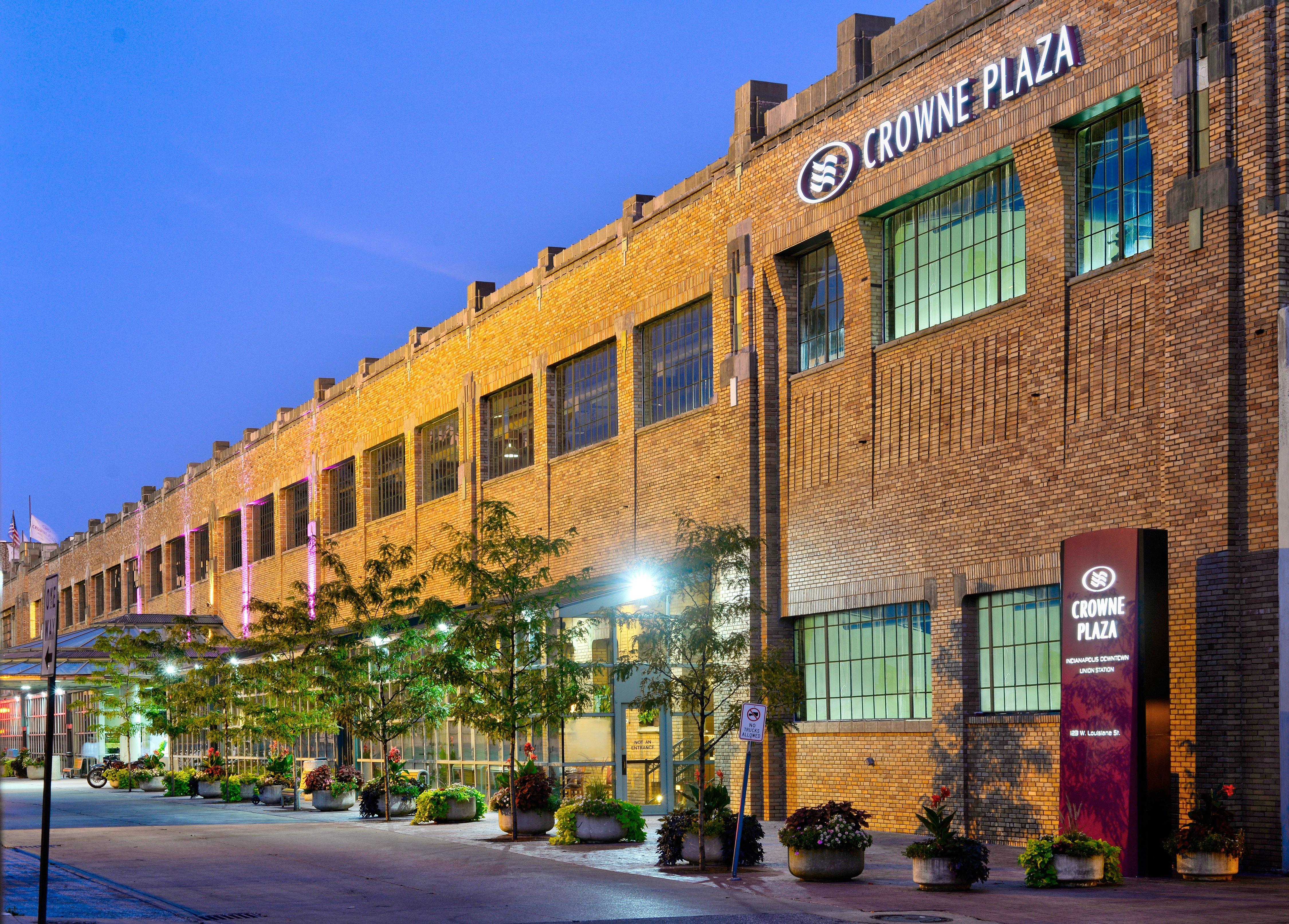 Crowne Plaza Indianapolis-Dwtn-Union Stn, An Ihg Hotel Exterior photo