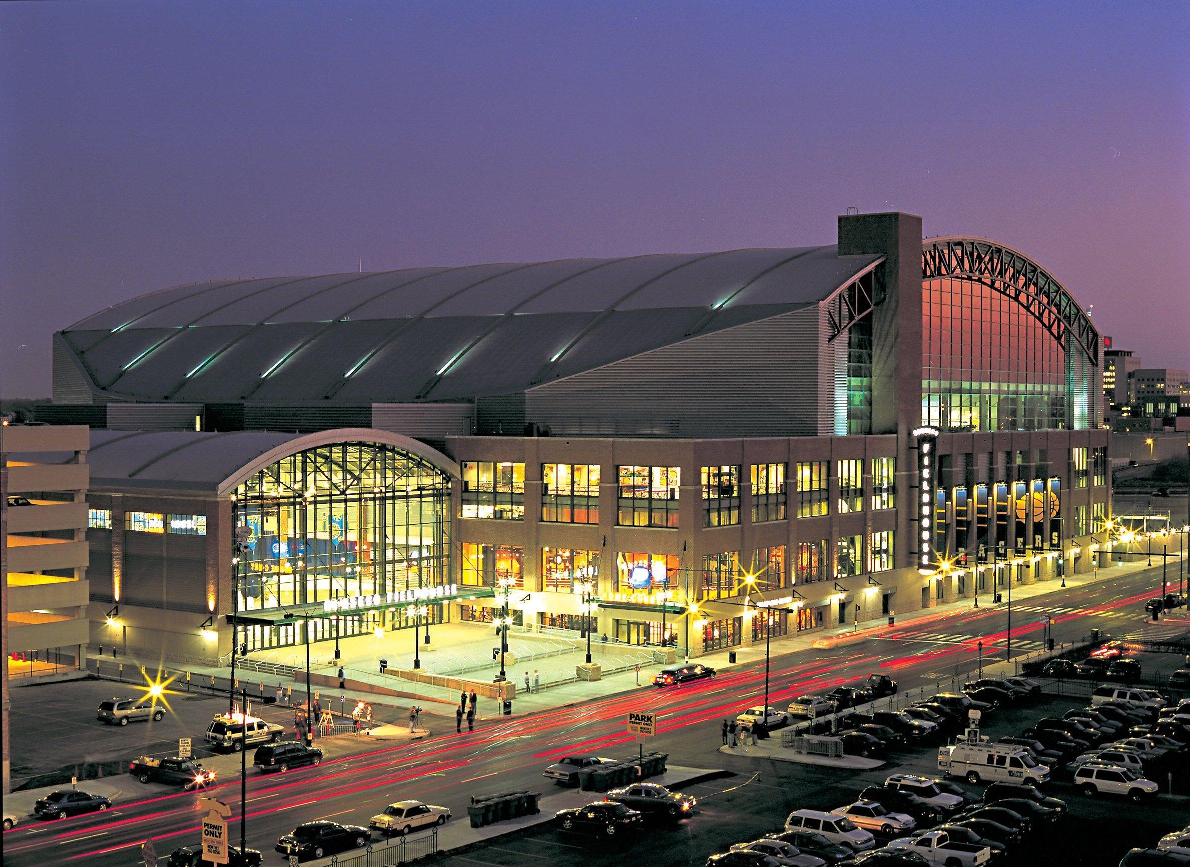 Crowne Plaza Indianapolis-Dwtn-Union Stn, An Ihg Hotel Exterior photo